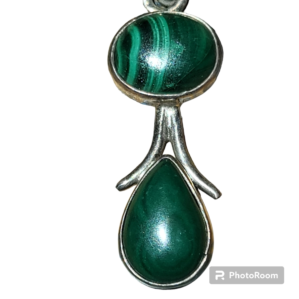 Vintage silver and green malachite stone dangle earrings - Picture 2 of 3